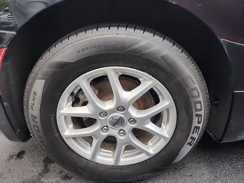 Used 2021 Chrysler Pacifica Touring-L FWD image 11