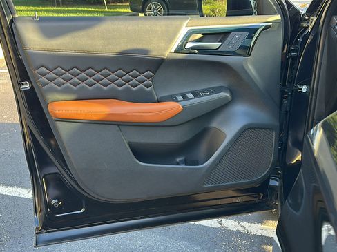 Used 2022 Mitsubishi Outlander SEL image 15