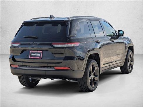 New 2026 Jeep Grand Cherokee Limited image 2