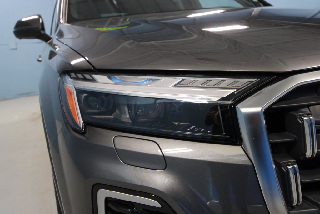 Used 2025 Audi Q7 3.0T Prestige w/ Prestige Package AWD/4WD image 39