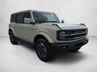 Used 2025 Ford Bronco Outer Banks AWD/4WD video 3