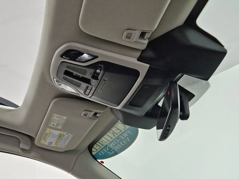 Certified 2025 Subaru Outback Premium AWD/4WD image 17