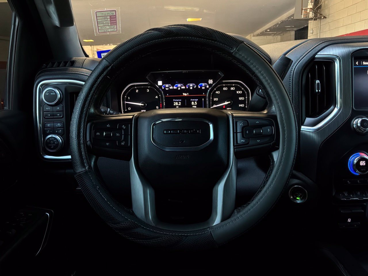 Used 2021 GMC Sierra 2500 Denali w/ Denali Black Diamond Edition AWD/4WD image 57