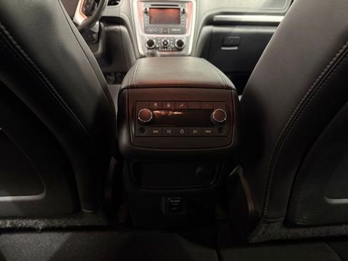 Used 2015 GMC Acadia SLT image 23
