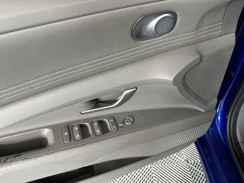 Used 2023 Hyundai Elantra SEL w/ Convenience Package image 13