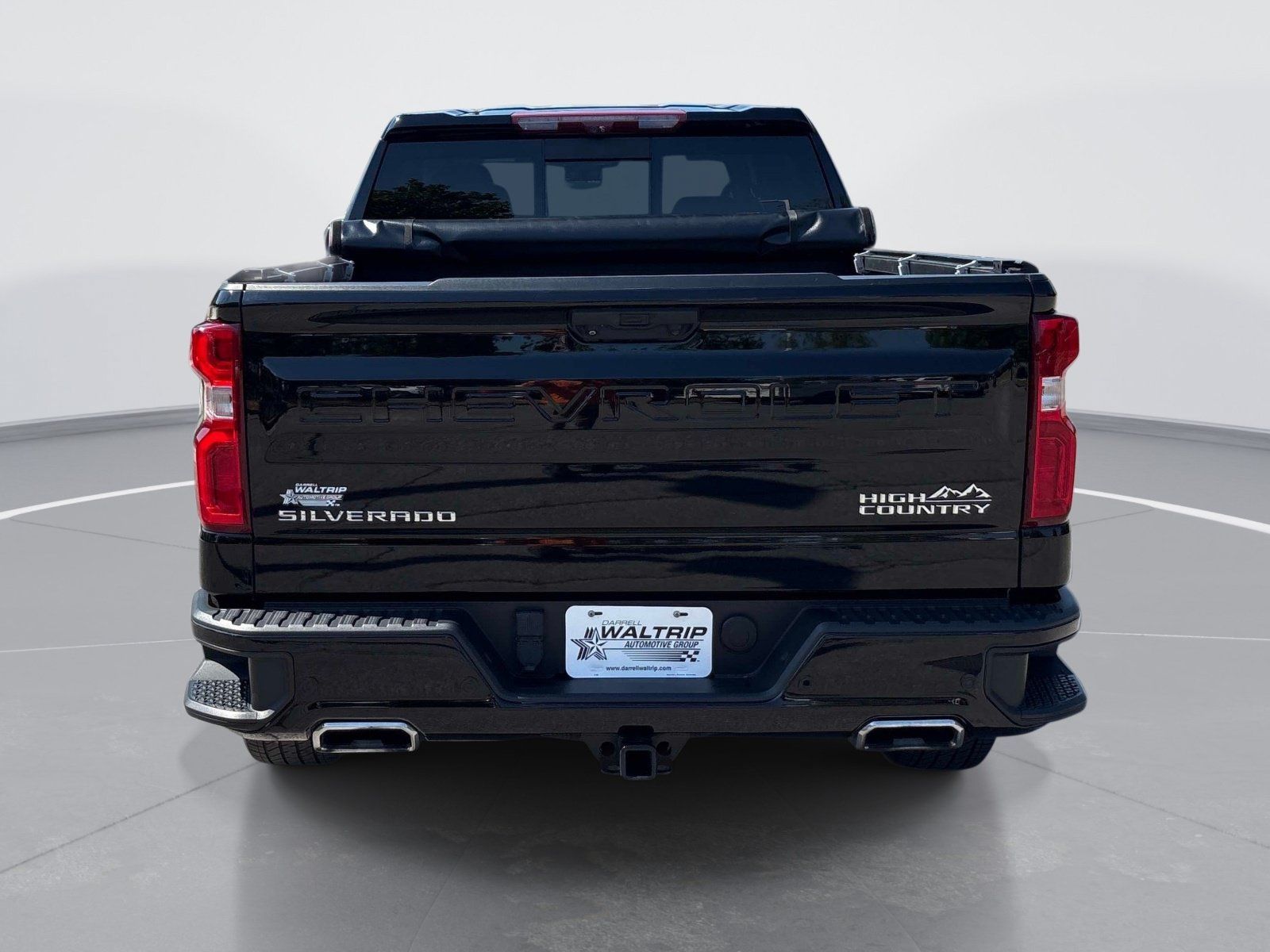 Used 2023 Chevrolet Silverado 1500 High Country w/ High Country Premium Package AWD/4WD image 7