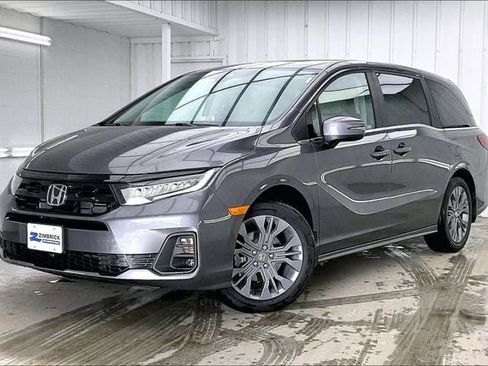 New 2026 Honda Odyssey Touring image 2