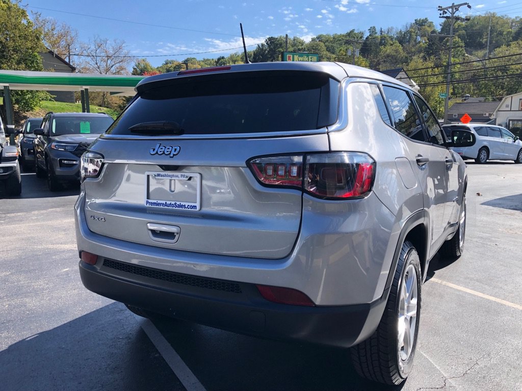 Used 2023 Jeep Compass Sport AWD/4WD image 5
