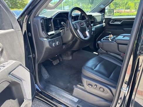 Used 2025 GMC Sierra 1500 SLT AWD/4WD image 19
