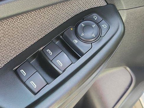 Used 2021 Chevrolet TrailBlazer LT FWD image 17