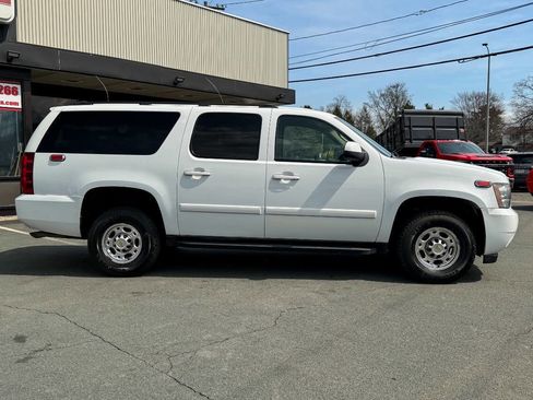 Used 2007 Chevrolet Suburban 2500 LT AWD/4WD image 3