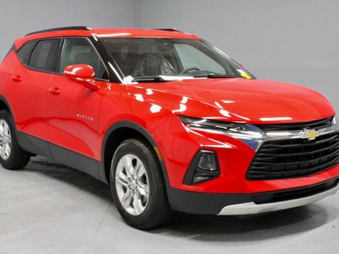Used 2021 Chevrolet Blazer LT FWD image 1