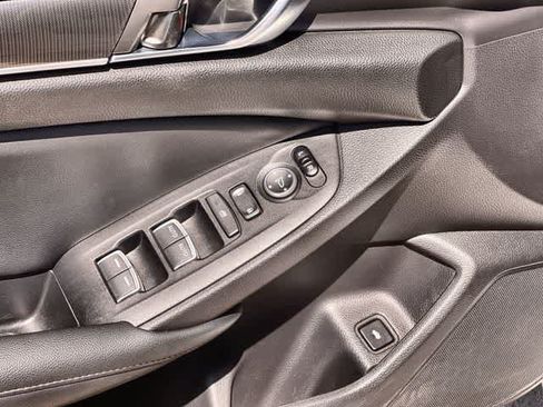 Certified 2022 Honda Accord Sport image 30