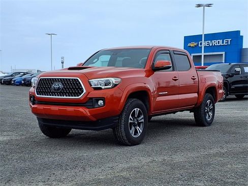 Used 2018 Toyota Tacoma TRD Pro image 1