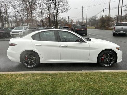 New 2025 Alfa Romeo Giulia AWD w/ Driving Assist Package image 9