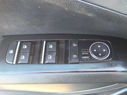 Used 2020 Kia Soul S FWD image 19