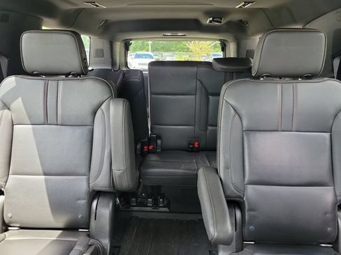 Certified 2022 Chevrolet Suburban RST w/ Luxury Package RWD image 22