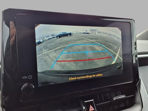 Used 2024 Toyota Corolla SE image 6