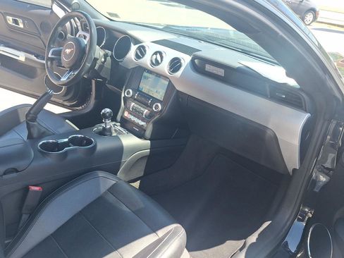 Used 2017 Ford Mustang GT Premium w/ Black Accent Package RWD image 15