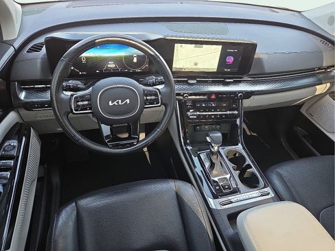 Used 2022 Kia Carnival SX Prestige FWD image 11