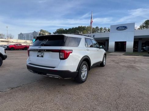 New 2026 Ford Explorer Active w/ Active Comfort Package image 6