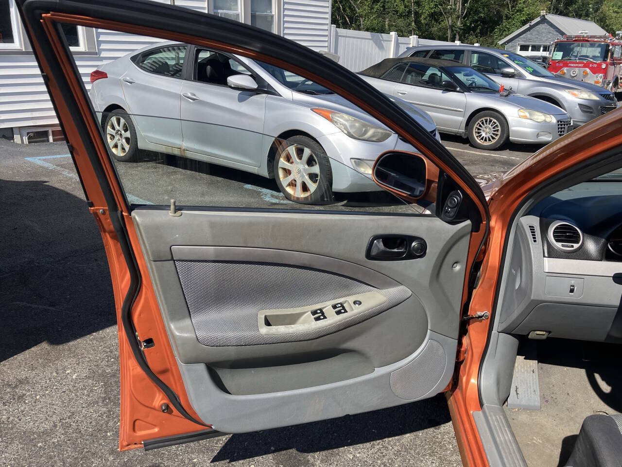 Used 2006 Suzuki Reno FWD image 17