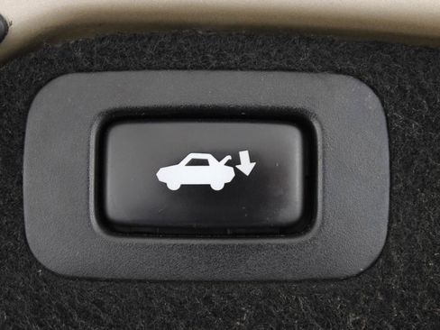 Used 2012 Lexus LS 460 w/ Luxury Value Edition RWD image 74