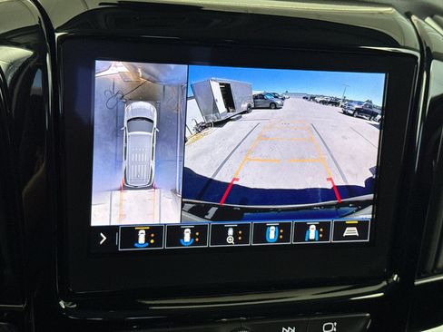 Used 2021 Chevrolet Traverse RS FWD image 21