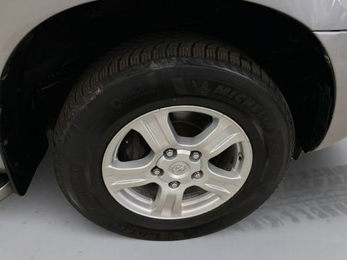 Used 2009 Toyota Sequoia SR5 AWD/4WD image 17