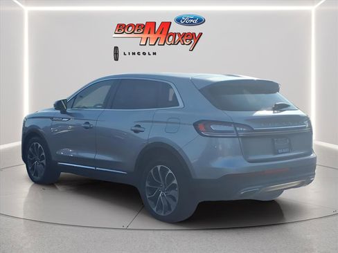 Used 2023 Lincoln Nautilus Reserve image 7