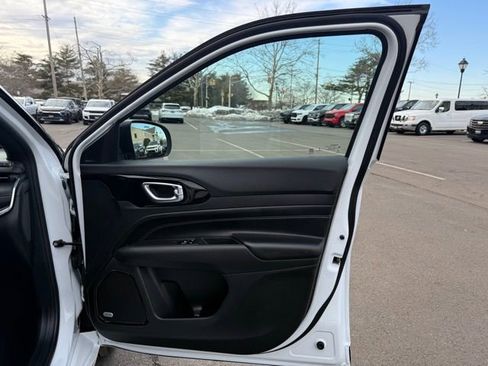 Certified 2022 Jeep Compass High Altitude image 28