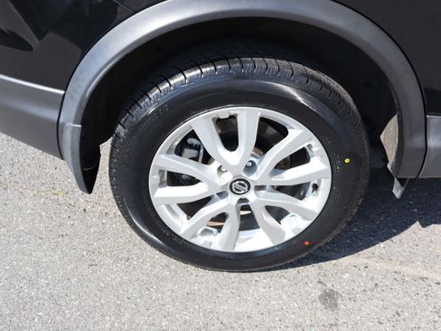 Used 2021 Nissan Rogue Sport S FWD image 37