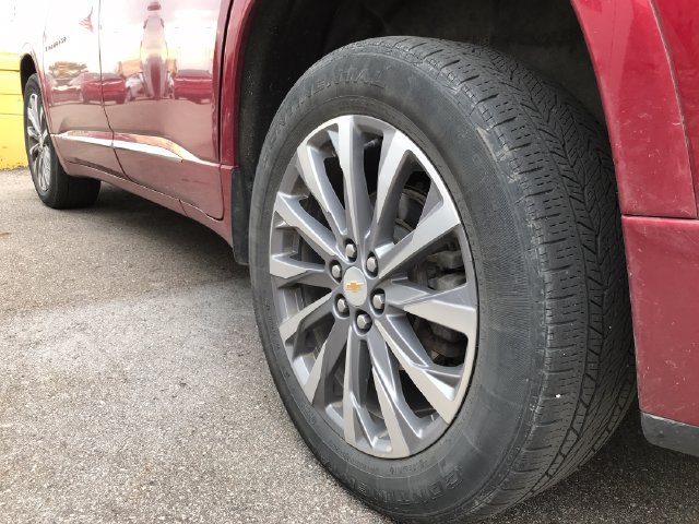 Used 2023 Chevrolet Traverse Premier w/ LPO, Floor Liner Package AWD/4WD image 36