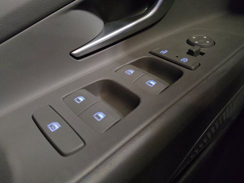 Used 2022 Hyundai Elantra SEL image 27