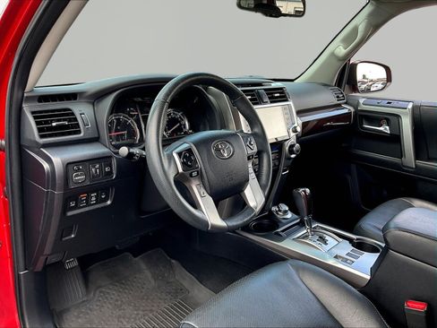 Used 2022 Toyota 4Runner Limited AWD/4WD image 17