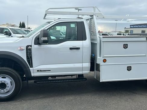 New 2025 Ford F450 XL image 2