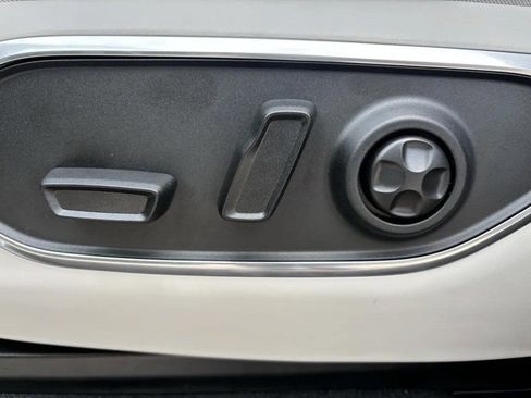 New 2026 Jeep Grand Wagoneer L 4WD w/ Premium Group I image 22