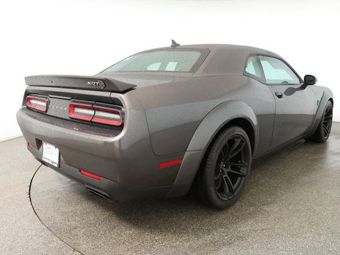 Used 2022 Dodge Challenger SRT Hellcat image 4