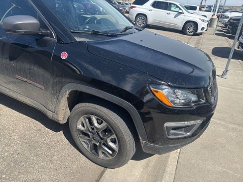 Used 2017 Jeep Compass Trailhawk w/ Leather Interior Group AWD/4WD image 9