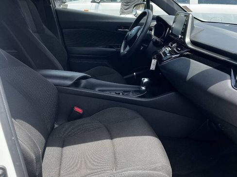 Used 2019 Toyota C-HR LE FWD image 11