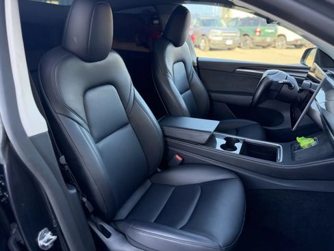 Used 2025 Tesla Model Y Performance AWD/4WD image 42