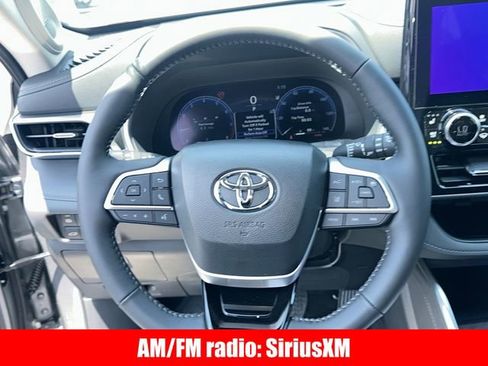 New 2026 Toyota Highlander Limited AWD/4WD image 8