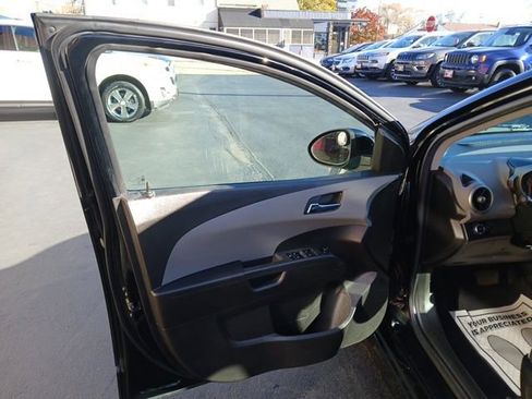 Used 2012 Chevrolet Sonic LT image 17