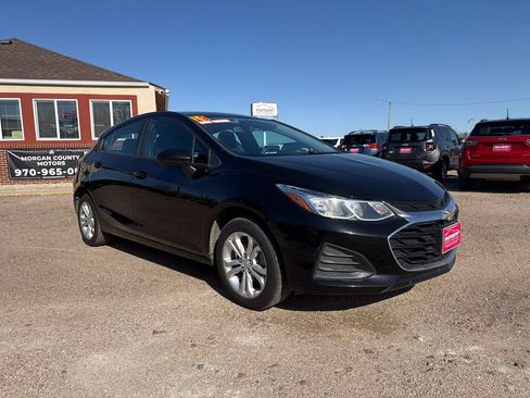 Used 2019 Chevrolet Cruze LS w/ LS Convenience Package FWD image 1