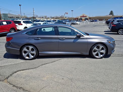 Used 2020 Honda Accord Touring image 7