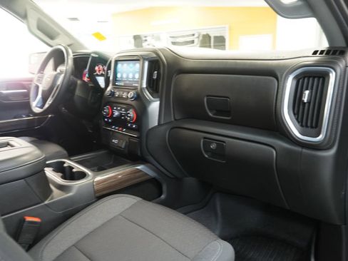 Certified 2022 Chevrolet Silverado 1500 RST w/ LPO, Blackout Package AWD/4WD image 35