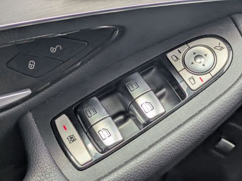 Certified 2022 Mercedes-Benz GLC 300 4MATIC image 24