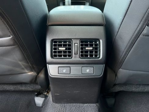 Used 2017 Subaru Outback 2.5i Limited AWD/4WD image 20
