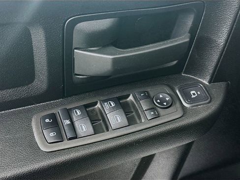 Used 2024 RAM 3500 Tradesman w/ Chrome Appearance Group image 21