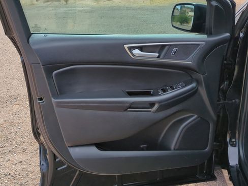 Used 2018 Ford Edge SEL w/ Equipment Group 201A FWD image 11